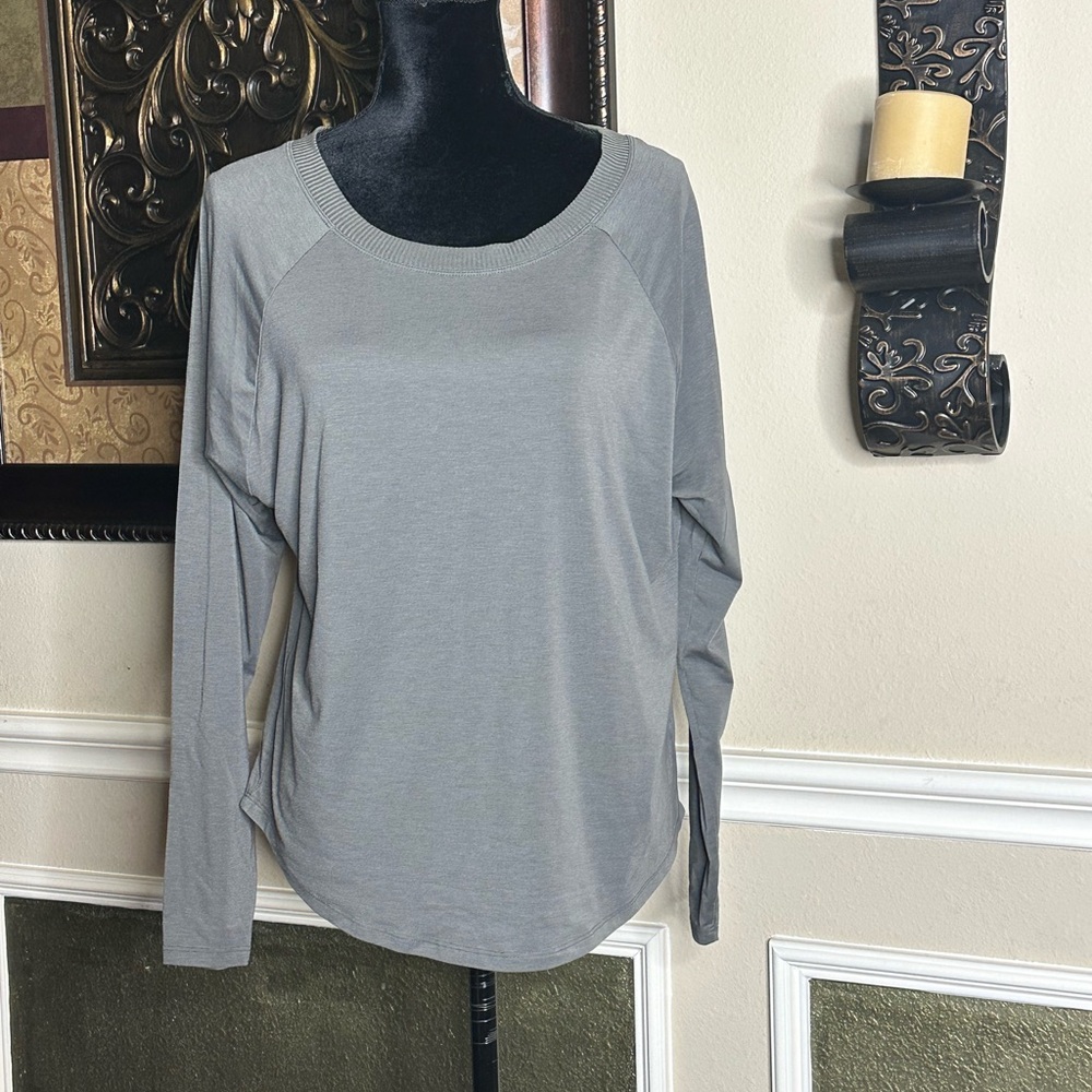 Athleta Gray Long Sleeve Top | Size M | Crew Neck | Back Keyhole